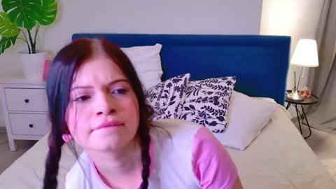 Snapshot of stormi_sky chatting on 28, 4, 2026 Leila online show from 28, 4, 2026
