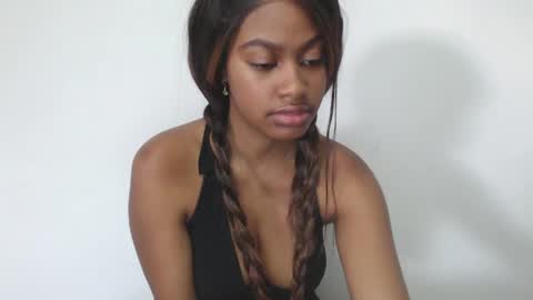 Snapshot of stormihills_ chatting on 25, 4, 2026 stormihills_ online show from 25, 4, 2026