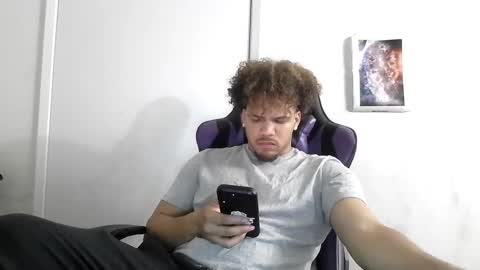 Snapshot of str8dj chatting on 24, 9, 2025 Dj online show from 24, 9, 2025