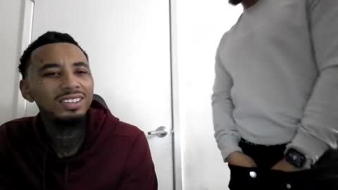 Snapshot of str8dj chatting on 8, 11, 2025 Dj online show from 8, 11, 2025