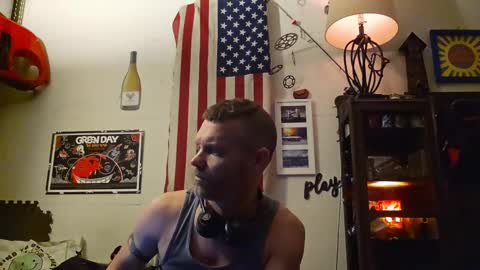 Str8 online show from 24, 2, 2025