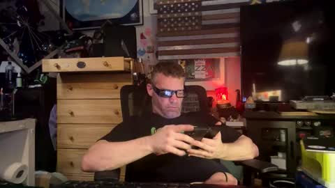 Str8 online show from 16, 4, 2026