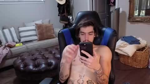 Snapshot of str8whiteboy21 chatting on 19, 9, 2025 str8whiteboy21 online show from 19, 9, 2025