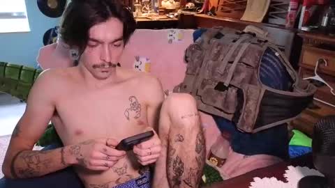 Snapshot of str8whiteboy21 chatting on 4, 10, 2025 str8whiteboy21 online show from 4, 10, 2025