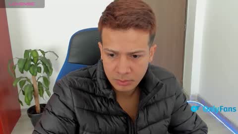 Snapshot of straight_boys_hornys chatting on 18, 1, 2026 straight_boys_hornys online show from 18, 1, 2026