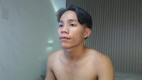 Snapshot of straight_moreno69 chatting on 17, 5, 2026 James online show from 17, 5, 2026