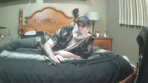 Straightbear4you online show from 17, 2, 2025