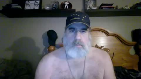 Snapshot of straightbear4you chatting on 12, 6, 2026 Straightbear4you online show from 12, 6, 2026