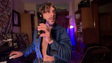 Cowboy Zuhly online show from 30, 10, 2025