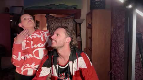 Cowboy Zuhly online show from 22, 12, 2025