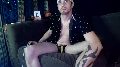 Snapshot of straitpipermann22 chatting on 3, 2, 2026 straitpipermann22 online show from 3, 2, 2026