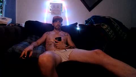 Snapshot of straitpipermann22 chatting on 25, 3, 2026 straitpipermann22 online show from 25, 3, 2026