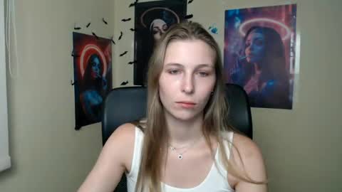 Snapshot of stranger_giirl chatting on 28, 7, 2026 Amalia online show from 28, 7, 2026