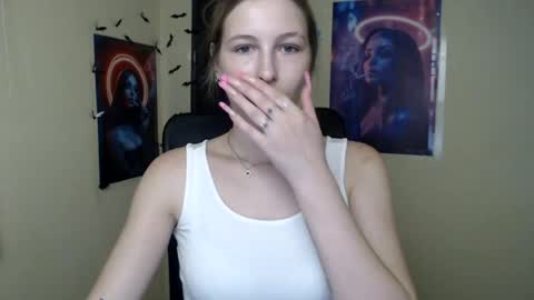 Snapshot of stranger_giirl chatting on 7, 8, 2026 Amalia online show from 7, 8, 2026
