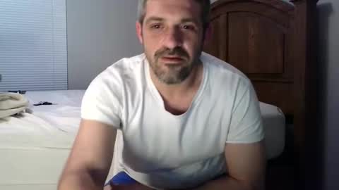 strangeratnight87 online show from 2, 4, 2026