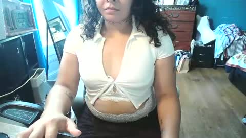 strawberrymilk online show from 28, 4, 2026