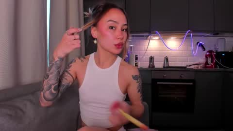 Tati and Lola online show from 14, 11, 2025