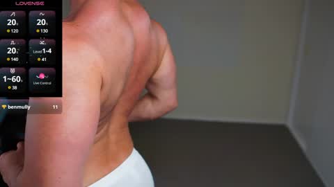 Snapshot of streatmeat chatting on 2, 12, 2024 streatmeat online show from 2, 12, 2024