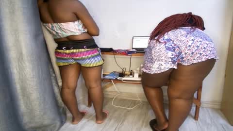 Snapshot of streetlioness chatting on 10, 1, 2026 streetlioness online show from 10, 1, 2026