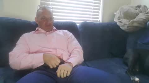 Snapshot of strongandhard073 chatting on 4, 11, 2025 StrongAndHard online show from 4, 11, 2025