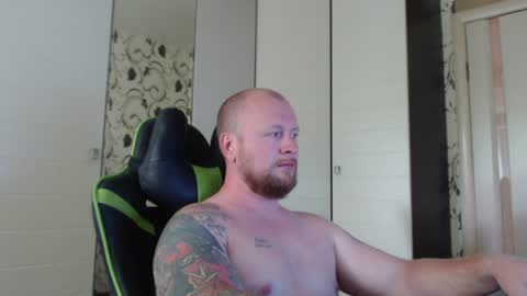 Snapshot of strongass18 chatting on 25, 6, 2026 Alex online show from 25, 6, 2026