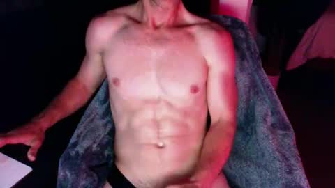 studmuffin_420 online show from 20, 4, 2026