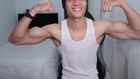 stylish man online show from 11, 4, 2026