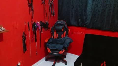 Snapshot of submissiveemily chatting on 4, 6, 2026 submissiveemily online show from 4, 6, 2026