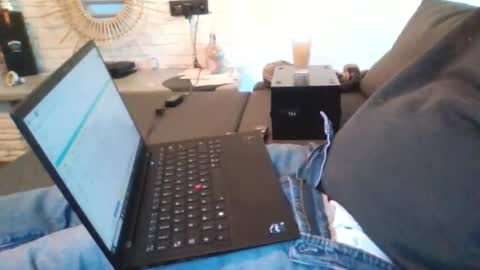 Snapshot of submissivguy chatting on 27, 9, 2025 submissivguy online show from 27, 9, 2025