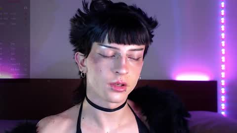 Snapshot of succubot chatting on 25, 9, 2025 Angel online show from 25, 9, 2025