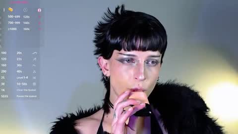 Snapshot of succubot chatting on 20, 11, 2025 Angel online show from 20, 11, 2025