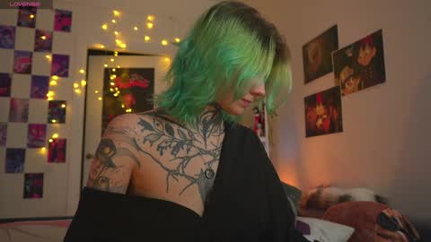 Snapshot of succubus_66 chatting on 10, 1, 2025 succubus_66 online show from 10, 1, 2025