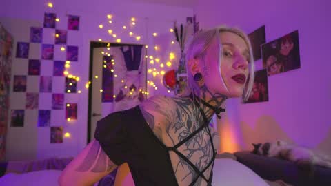 Snapshot of succubus_66 chatting on 25, 1, 2025 succubus_66 online show from 25, 1, 2025