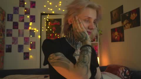 Snapshot of succubus_66 chatting on 8, 2, 2025 succubus_66 online show from 8, 2, 2025