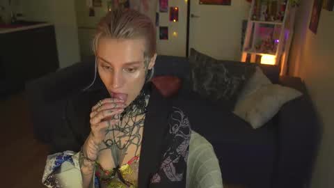 Snapshot of succubus_66 chatting on 14, 2, 2025 succubus_66 online show from 14, 2, 2025