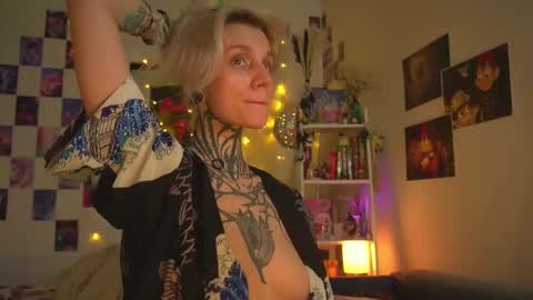 Snapshot of succubus_66 chatting on 7, 3, 2025 succubus_66 online show from 7, 3, 2025