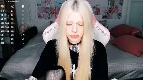 Snapshot of succubus_leslie chatting on 13, 7, 2026 succubus_leslie online show from 13, 7, 2026