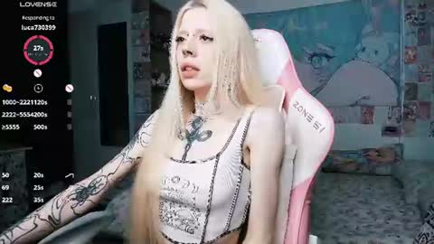 Snapshot of succubus_leslie chatting on 23, 7, 2026 succubus_leslie online show from 23, 7, 2026