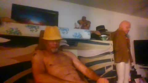 SUCKITU812 online show from 29, 9, 2025