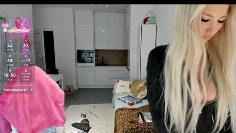 Snapshot of sugar_rainbow chatting on 18, 12, 2025 Kinga online show from 18, 12, 2025