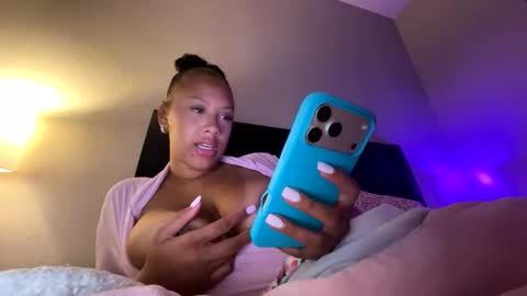 Snapshot of sugarbossbaby02 chatting on 19, 5, 2026 sugarbossbaby02 online show from 19, 5, 2026