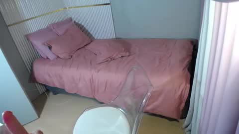 KUROME online show from 3, 2, 2025