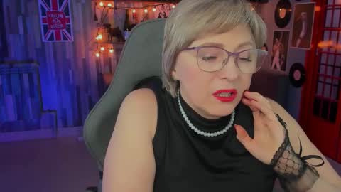 Vivien online show from 13, 2, 2025