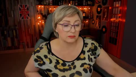 Vivien online show from 15, 2, 2025