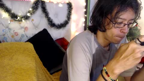 suggabrown_ online show from 15, 12, 2024