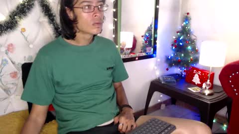 suggabrown_ online show from 27, 12, 2024