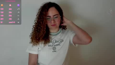 Snapshot of sultrysecrets_ chatting on 8, 10, 2025 Ann online show from 8, 10, 2025