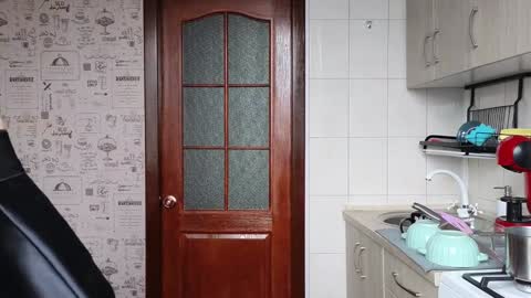 Tina. Im topless model  online show from 16, 12, 2024