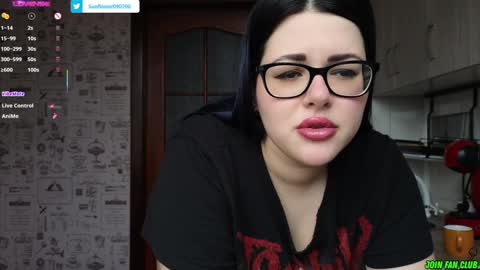 Tina. Im topless model  online show from 29, 1, 2025