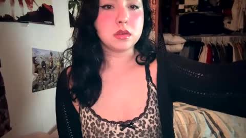 Snapshot of sunflowerxo chatting on 8, 3, 2025 Sofie online show from 8, 3, 2025